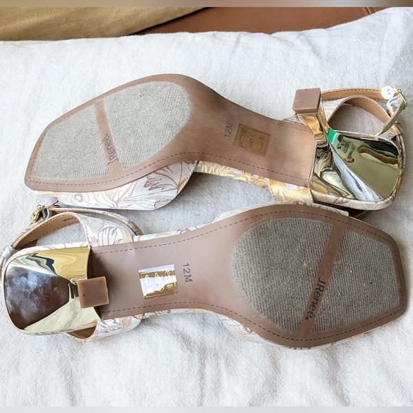 J. Reneé Floral Vaarika Heeled Sandals - Picture 3 of 10